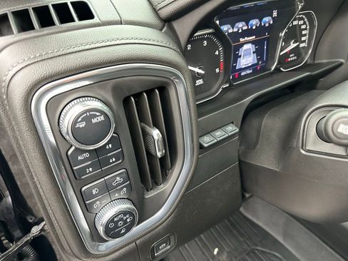 Used 2022 GMC Sierra 2500 Denali w/ Denali Ultimate Package image 3