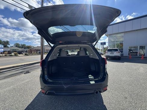 Used 2024 Subaru Forester Limited image 11