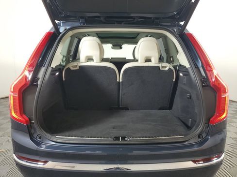 Certified 2025 Volvo XC90 B6 Ultra AWD/4WD image 9