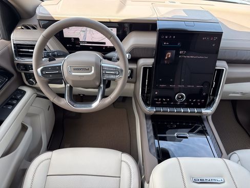 New 2026 GMC Yukon Denali w/ Sun & Power Step Package AWD/4WD image 18