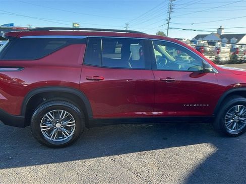 New 2026 Chevrolet Traverse LT image 4