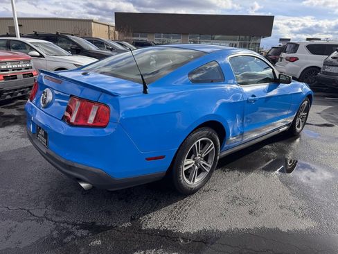 Used 2012 Ford Mustang Premium image 5