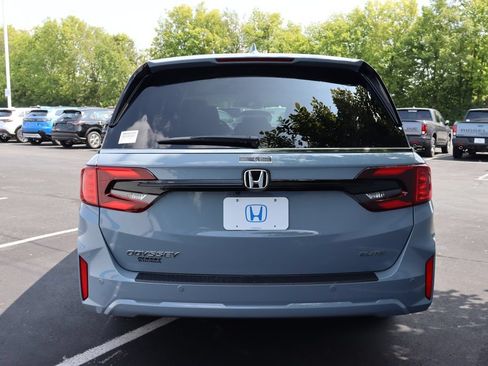 Used 2026 Honda Odyssey Elite image 4