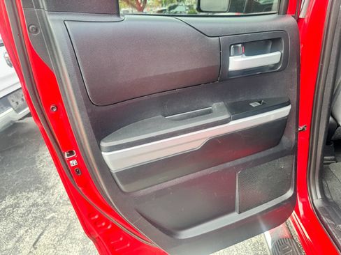 Used 2016 Toyota Tundra SR5 w/ SR5 Upgrade Package RWD image 33