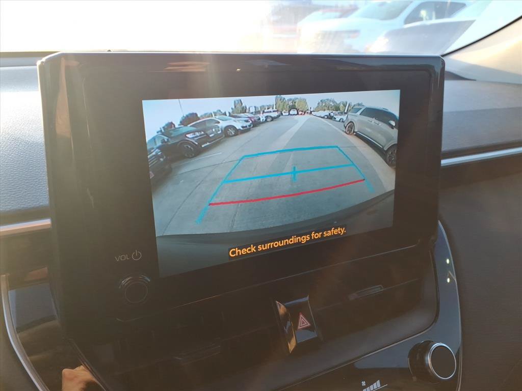 Used 2025 Toyota Corolla Cross LE FWD image 24