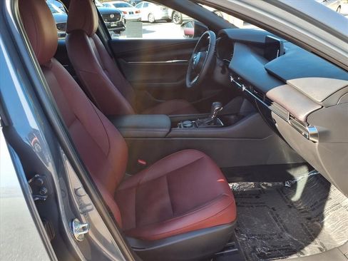 Certified 2025 MAZDA MAZDA3 Carbon image 25