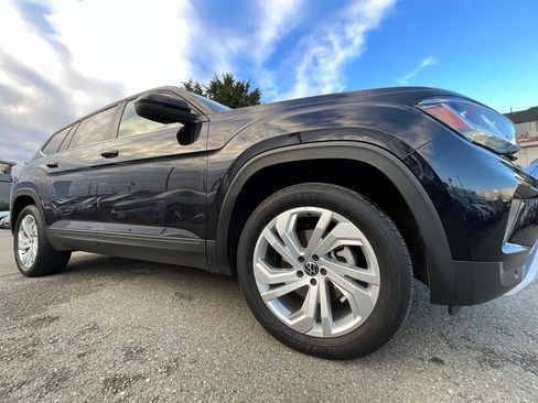 Used 2022 Volkswagen Atlas SE w/ Panoramic Sunroof Package image 10