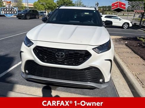 Used 2021 Toyota Highlander XSE FWD image 1