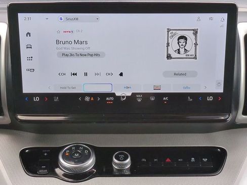 Used 2025 Ford Expedition Active image 19