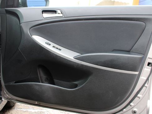 Used 2017 Hyundai Accent SE image 42