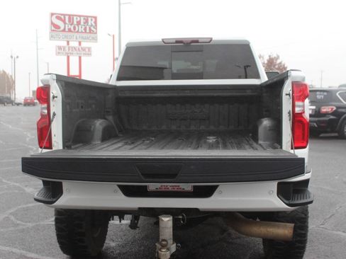 Used 2020 Chevrolet Silverado 2500 High Country w/ Technology Package AWD/4WD image 5