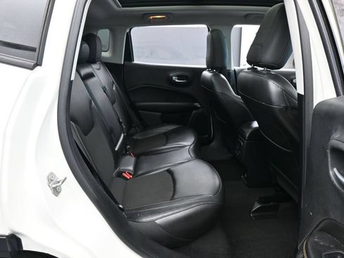 Used 2020 Jeep Compass Latitude FWD image 37
