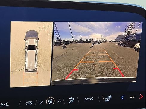 Used 2025 Chevrolet Tahoe LT image 17