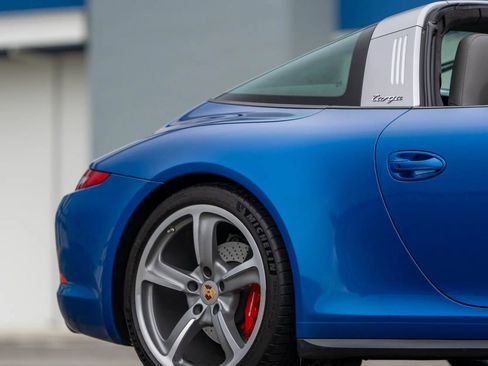 Used 2015 Porsche 911 Targa 4S image 7