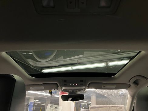 New 2026 Volkswagen Jetta SE FWD image 10
