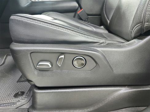 Used 2023 GMC Yukon Denali image 20