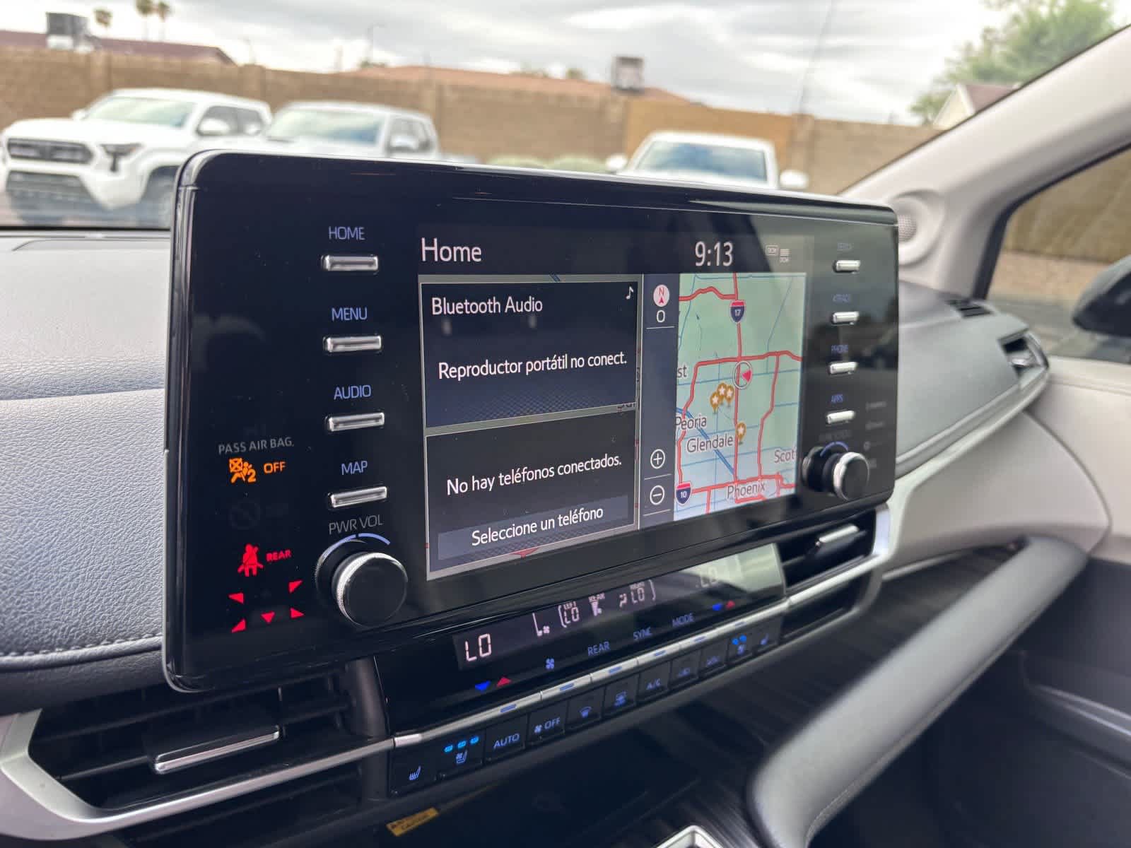 Used 2022 Toyota Sienna Limited FWD image 24