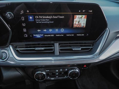 Used 2024 Chevrolet Trax ACTIV w/ Driver Confidence Package FWD image 11