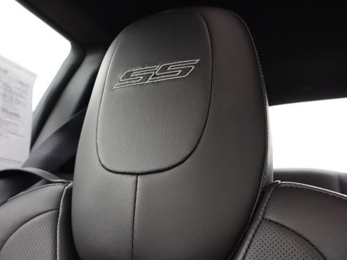 Used 2010 Chevrolet Camaro SS w/ RS Package RWD image 21