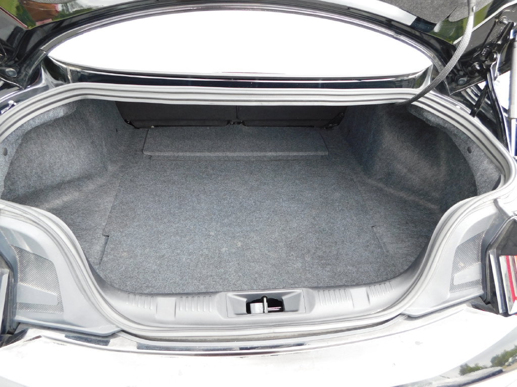 Used 2025 Ford Mustang Coupe RWD image 19