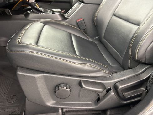 Used 2022 Ford Bronco Badlands image 25