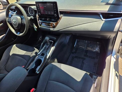 Used 2020 Toyota Corolla LE FWD image 21