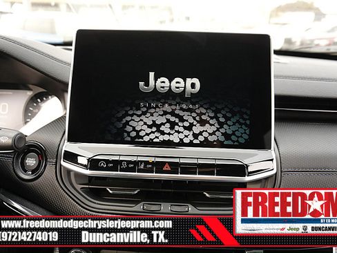 New 2026 Jeep Compass Latitude image 20