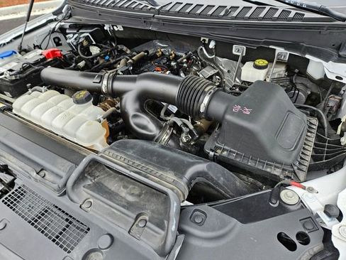 Used 2023 Ford Expedition Max XLT image 18