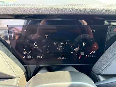Certified 2025 GMC Yukon Denali AWD/4WD image 15