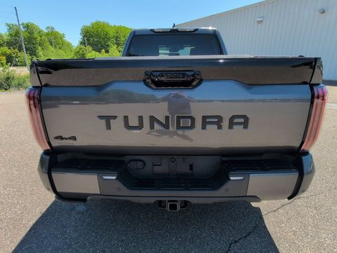 Used 2024 Toyota Tundra Platinum AWD/4WD image 6
