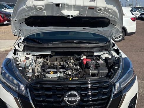 Used 2023 Nissan Kicks SR FWD image 29