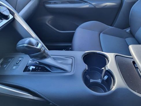 Used 2023 Toyota Venza LE image 26