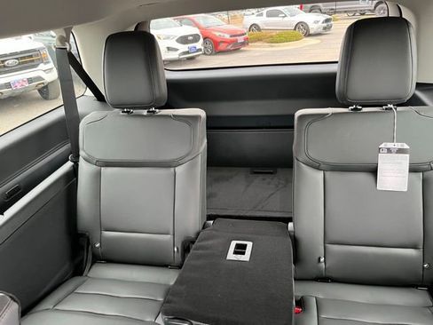 New 2025 Ford Expedition Max Active image 17