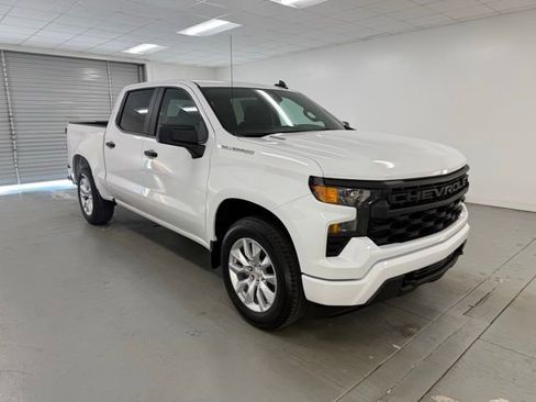 New 2026 Chevrolet Silverado 1500 Custom image 3