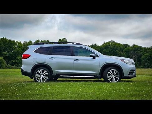 Used 2021 Subaru Ascent Limited w/ Technology Package image 3