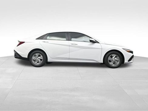 New 2026 Hyundai Elantra SE image 36