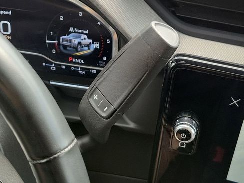 Used 2024 GMC Sierra 2500 Denali image 15