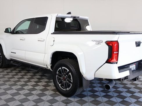 Used 2024 Toyota Tacoma TRD Sport image 4