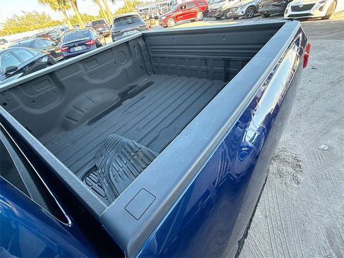 Used 2021 Nissan Titan SV image 26