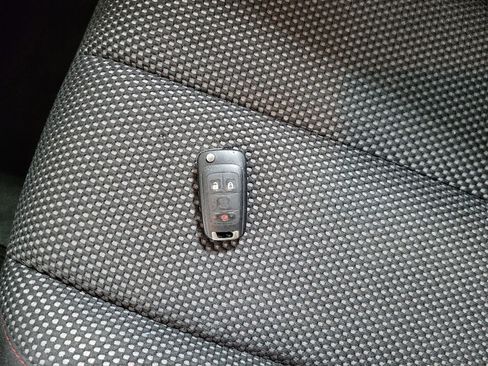Used 2017 Chevrolet Equinox LT AWD/4WD image 32