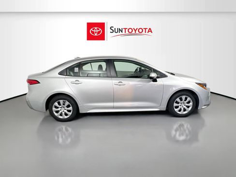 Used 2024 Toyota Corolla LE FWD image 2