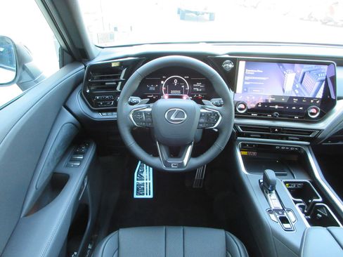 New 2026 Lexus TX 500h AWD image 36