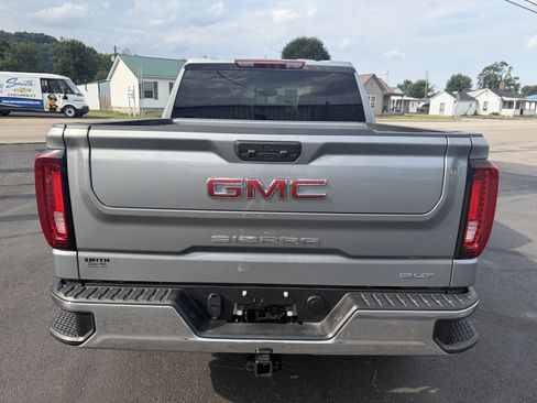 Used 2026 GMC Sierra 1500 SLT AWD/4WD image 4