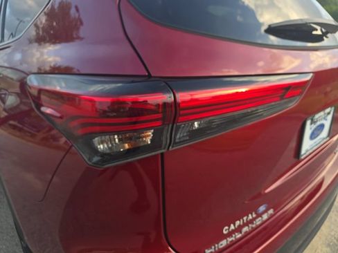 Used 2022 Toyota Highlander Limited AWD/4WD image 37