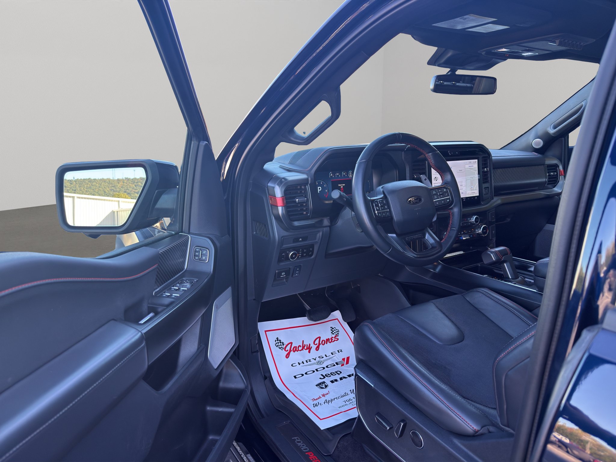 Used 2025 Ford F150 Raptor AWD/4WD image 6