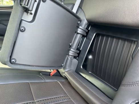 New 2025 Chevrolet Silverado 1500 High Country image 33