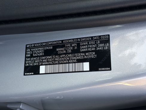 Certified 2025 Volvo XC90 B6 Plus image 37