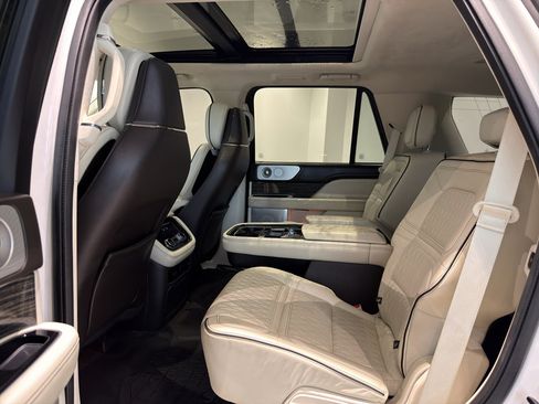 Used 2019 Lincoln Navigator Black Label image 19