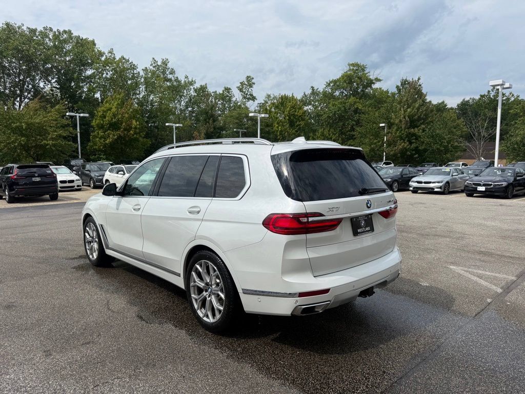 Used 2022 BMW X7 xDrive40i w/ Premium Package AWD/4WD image 3