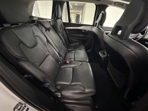 Used 2016 Volvo XC90 T5 Momentum FWD image 17